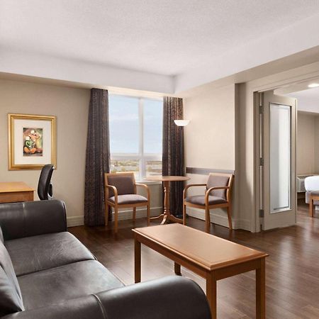 Royal Hotel Calgary, Trademark Collection By Wyndham מראה חיצוני תמונה
