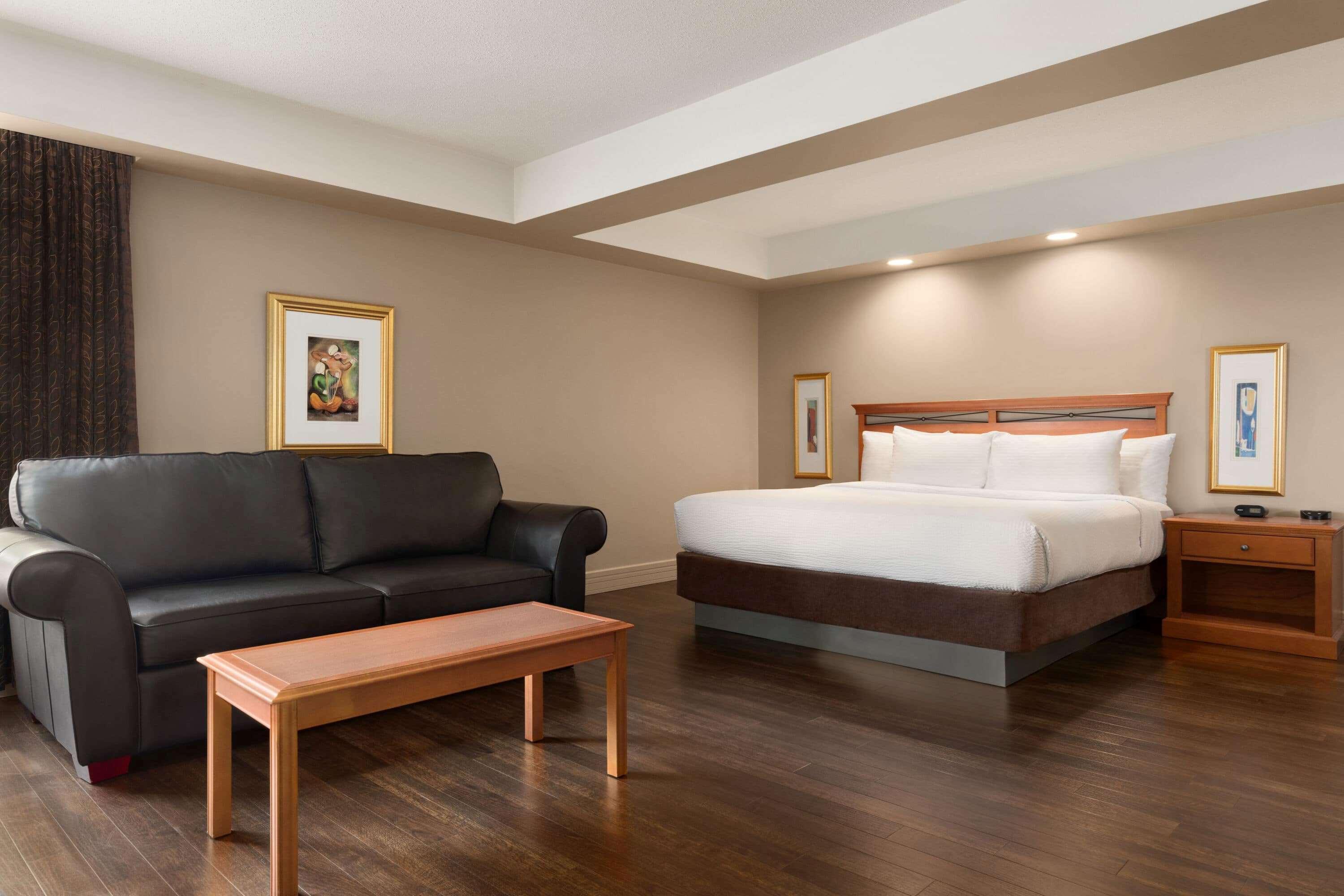Royal Hotel Calgary, Trademark Collection By Wyndham מראה חיצוני תמונה