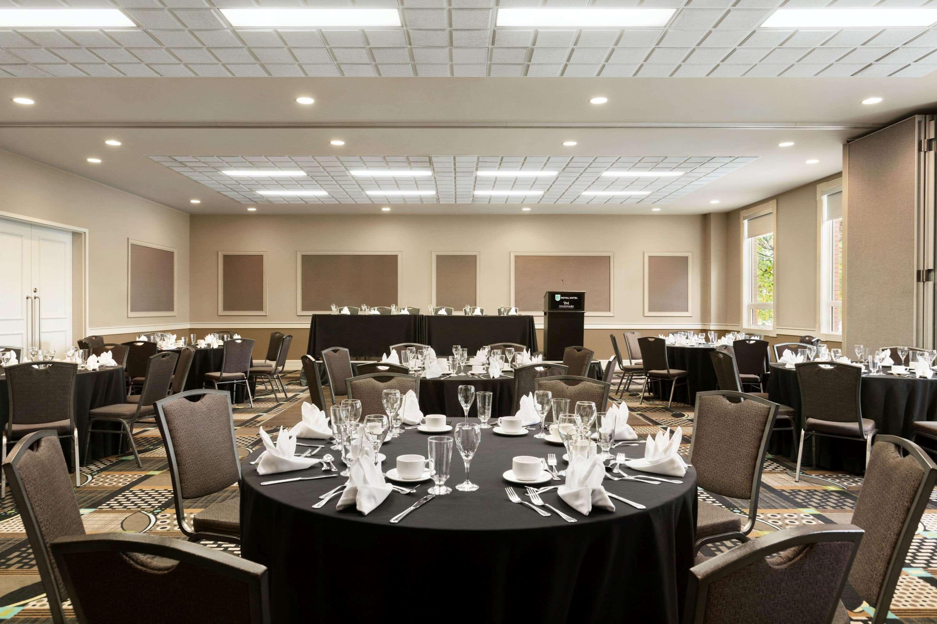 Royal Hotel Calgary, Trademark Collection By Wyndham מראה חיצוני תמונה