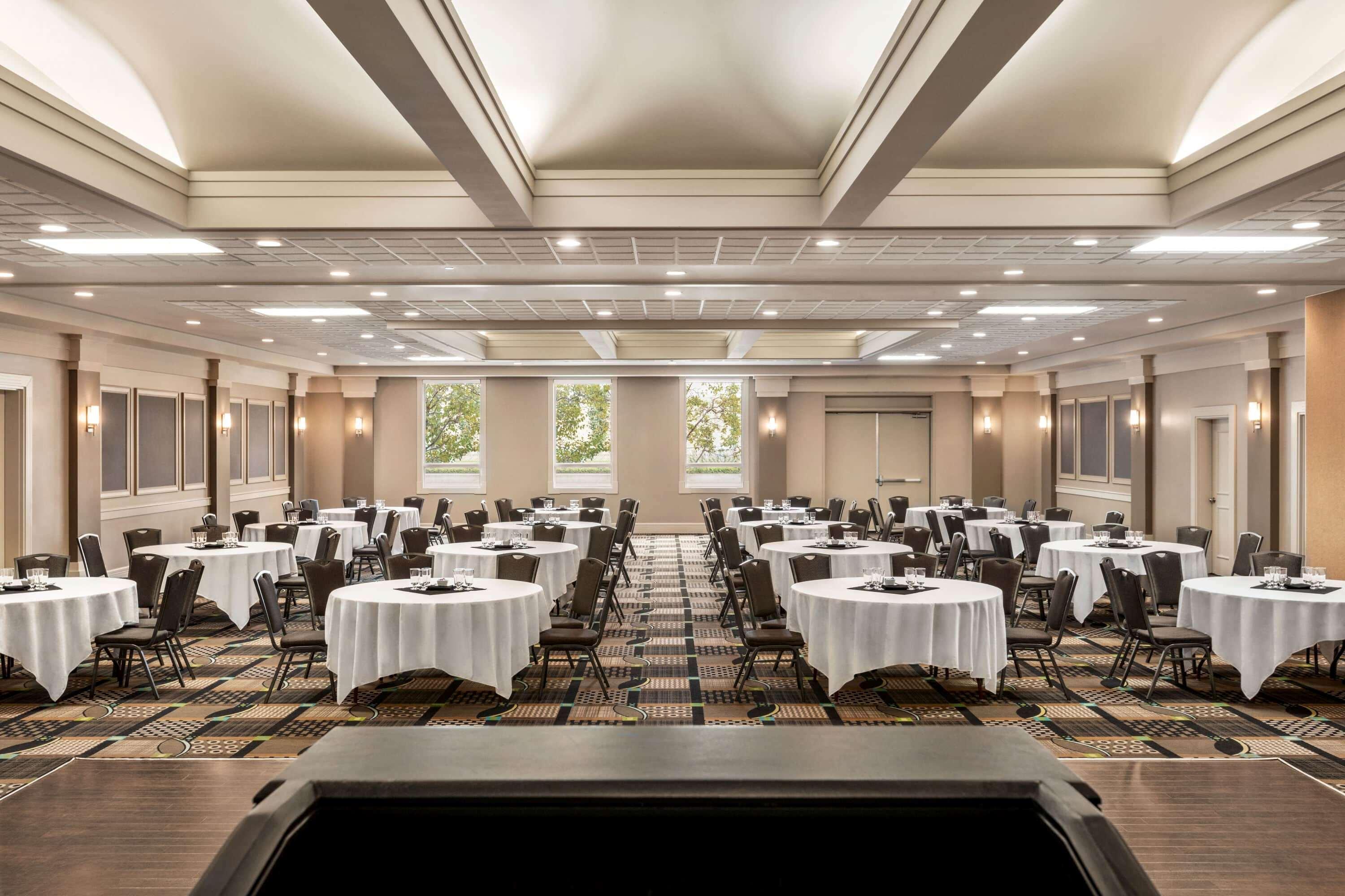 Royal Hotel Calgary, Trademark Collection By Wyndham מראה חיצוני תמונה