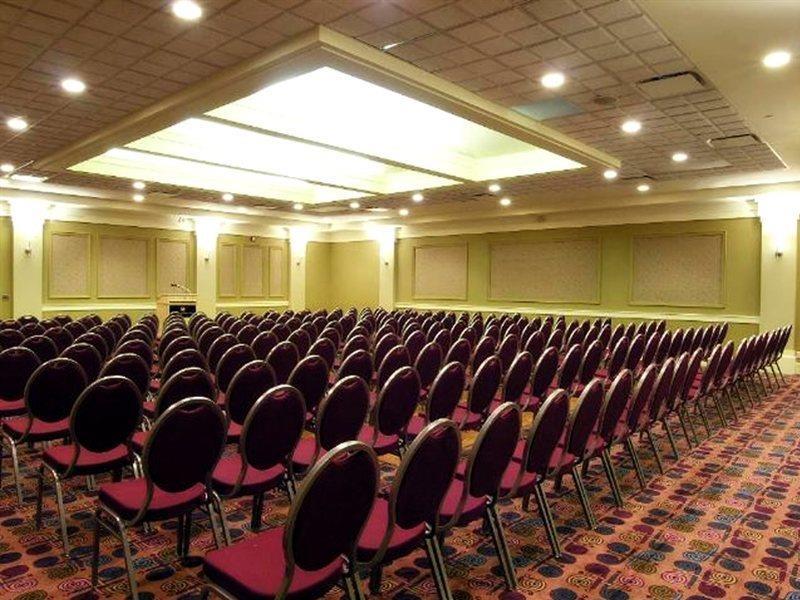 Royal Hotel Calgary, Trademark Collection By Wyndham מראה חיצוני תמונה