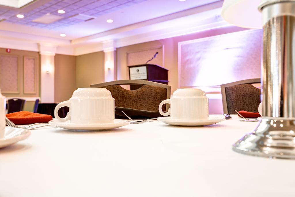 Royal Hotel Calgary, Trademark Collection By Wyndham מראה חיצוני תמונה